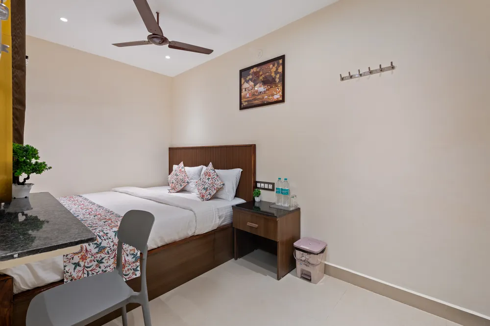 Cozy Room Corner Seating — Veeras Inn