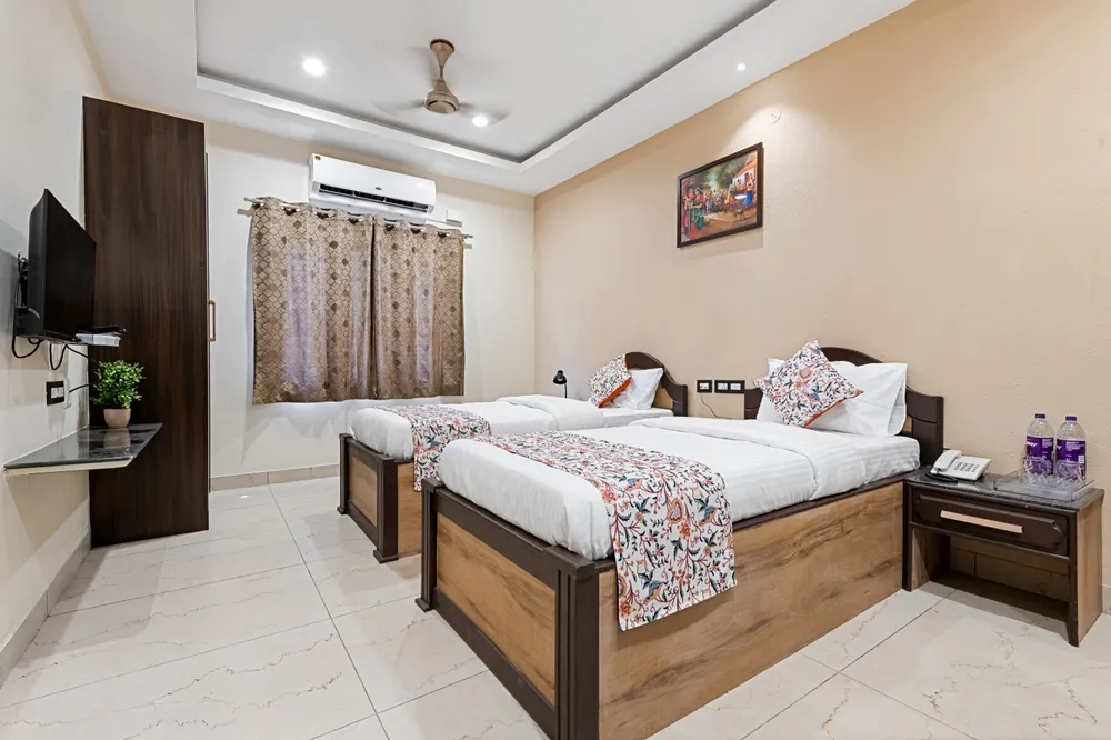 Business Suite Lounge Area — Veera Residency
